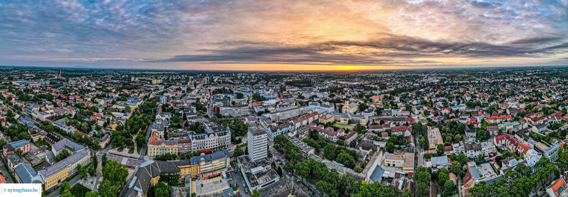 Csodálatos hajnali fényekre ébredt ma reggel Nyíregyháza 