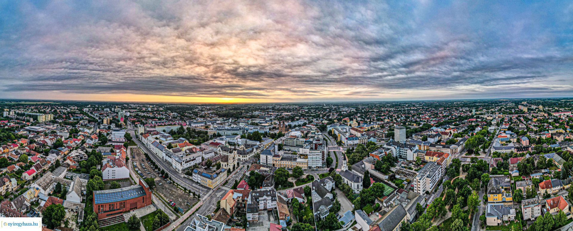 Csodálatos hajnali fényekre ébredt ma reggel Nyíregyháza 