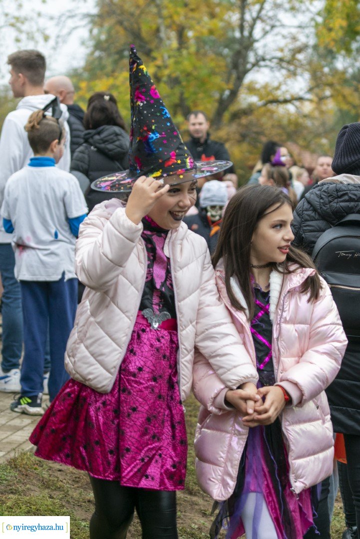 "Csokit vagy csalunk!" - Halloween-i felvonulás Oroson