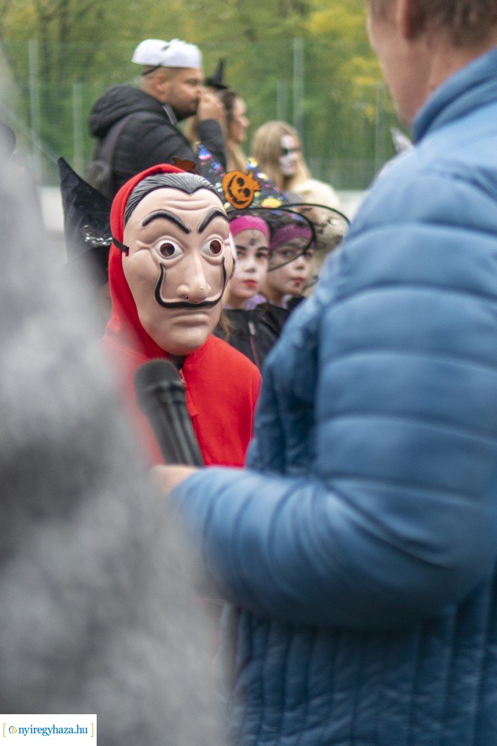 "Csokit vagy csalunk!" - Halloween-i felvonulás Oroson