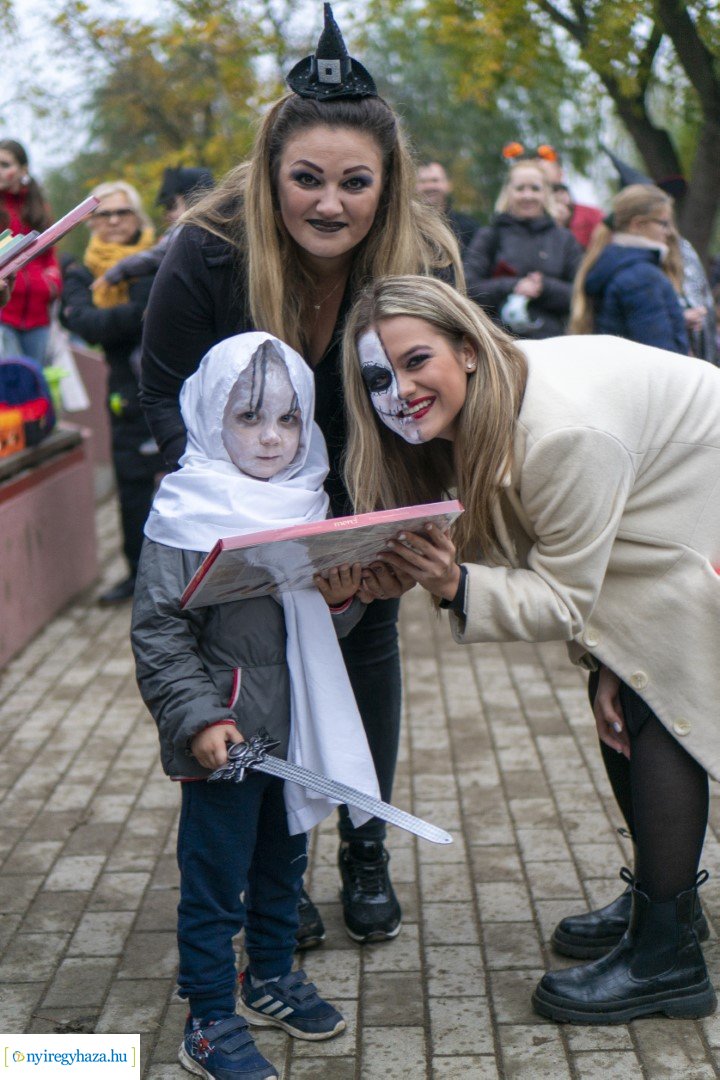 "Csokit vagy csalunk!" - Halloween-i felvonulás Oroson