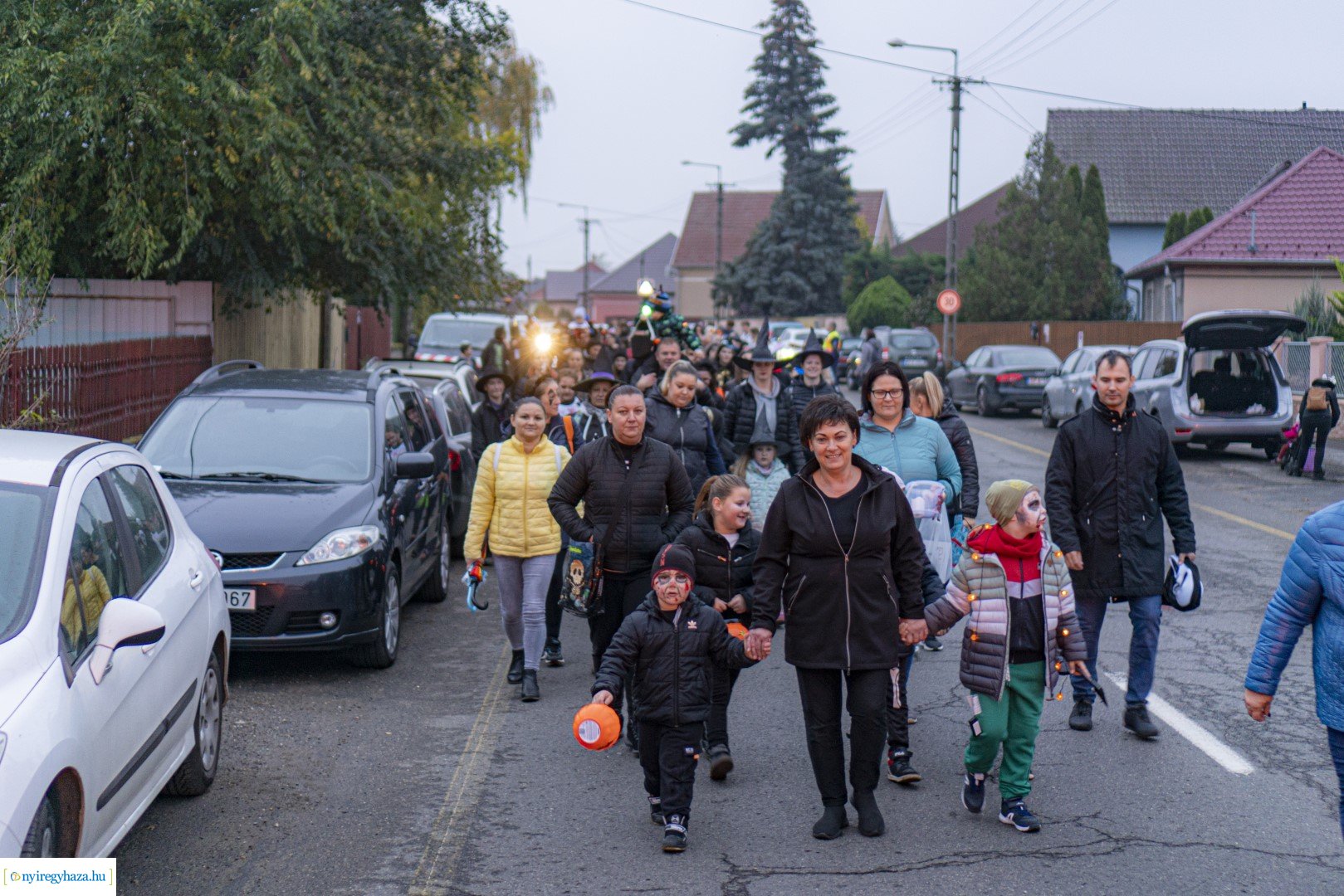 "Csokit vagy csalunk!" - Halloween-i felvonulás Oroson