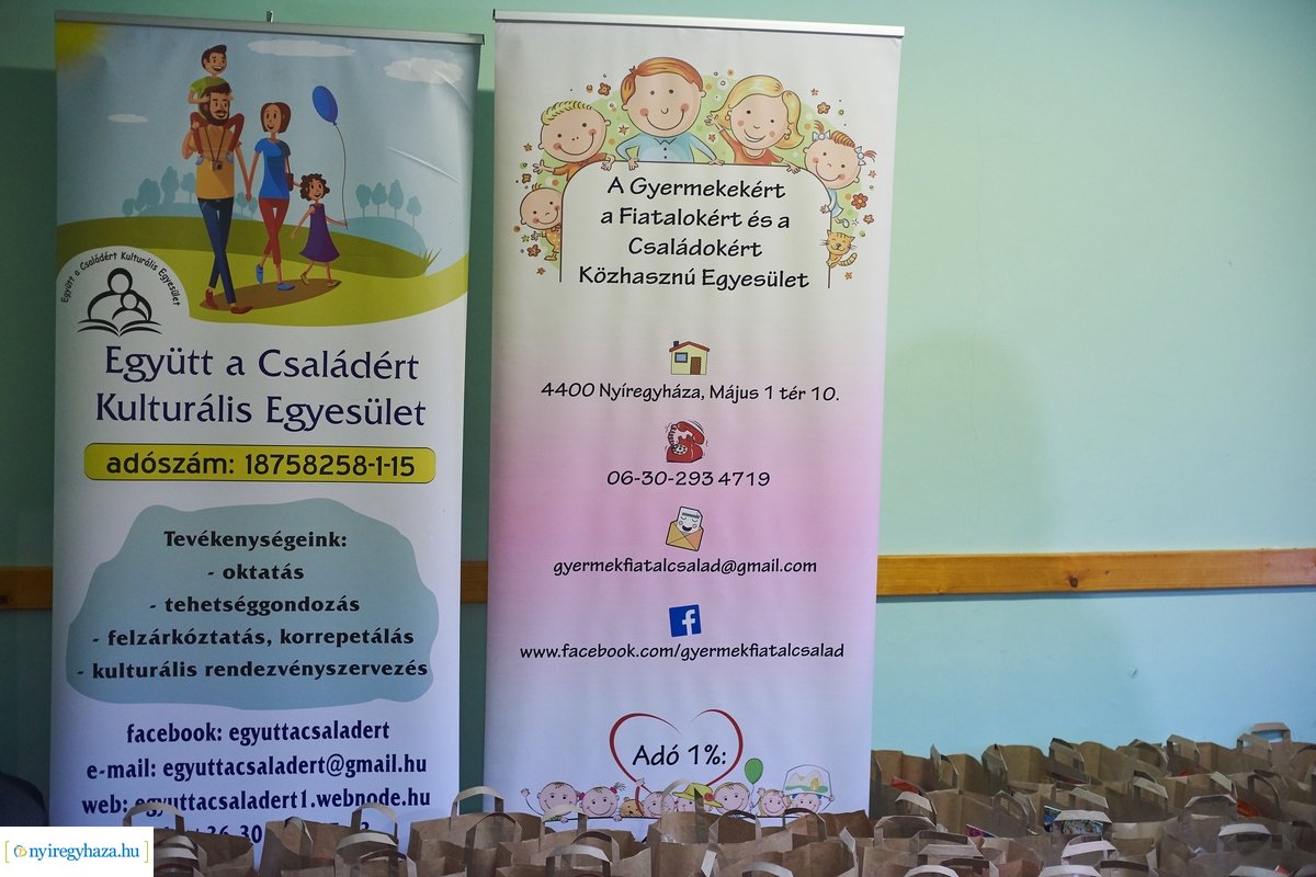 Csomagosztás a Jósavárosban 200430