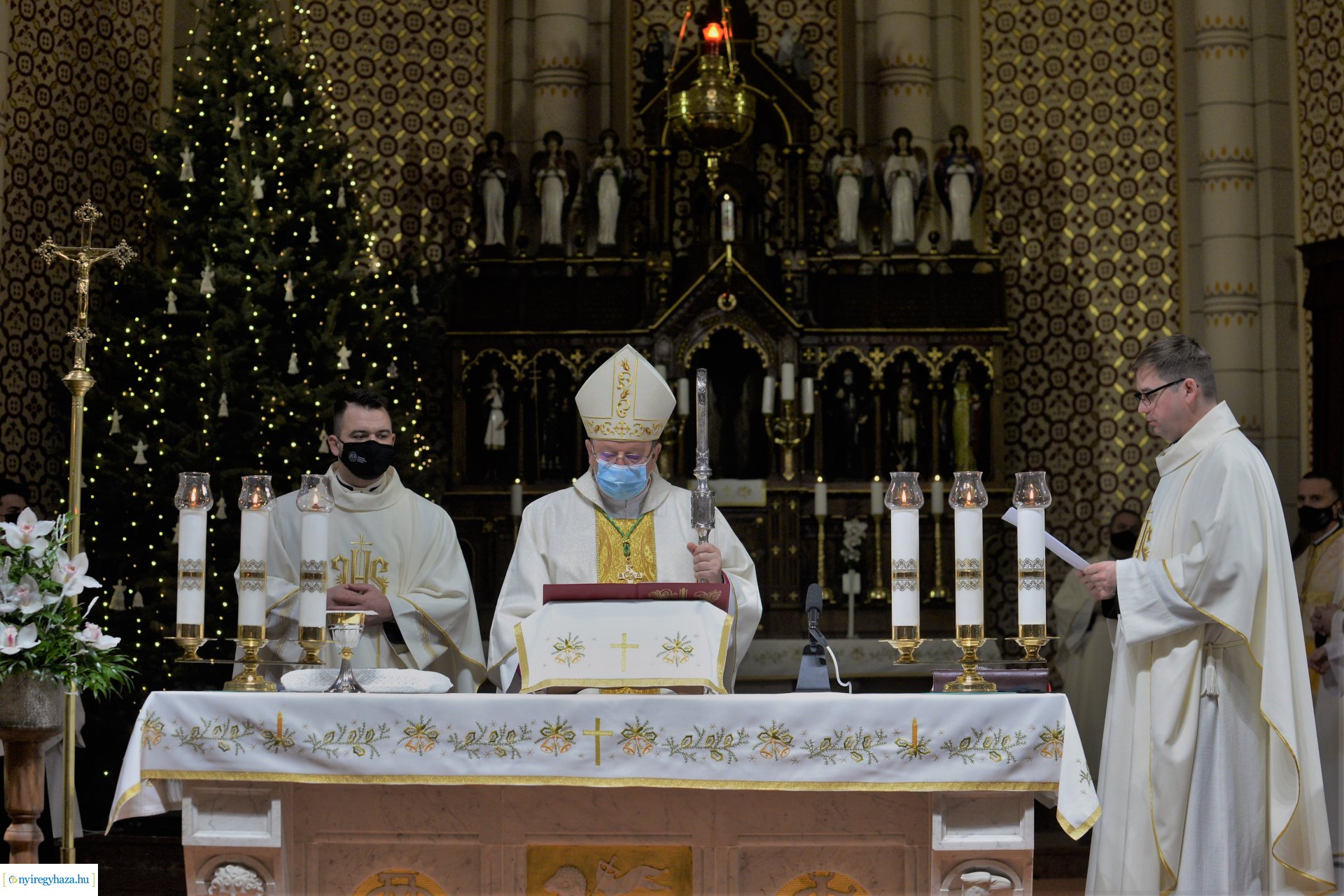 Csordás Gábor plébános beiktatása 