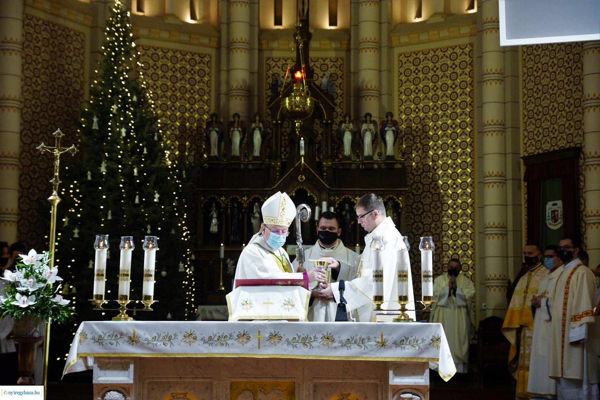 Csordás Gábor plébános beiktatása 