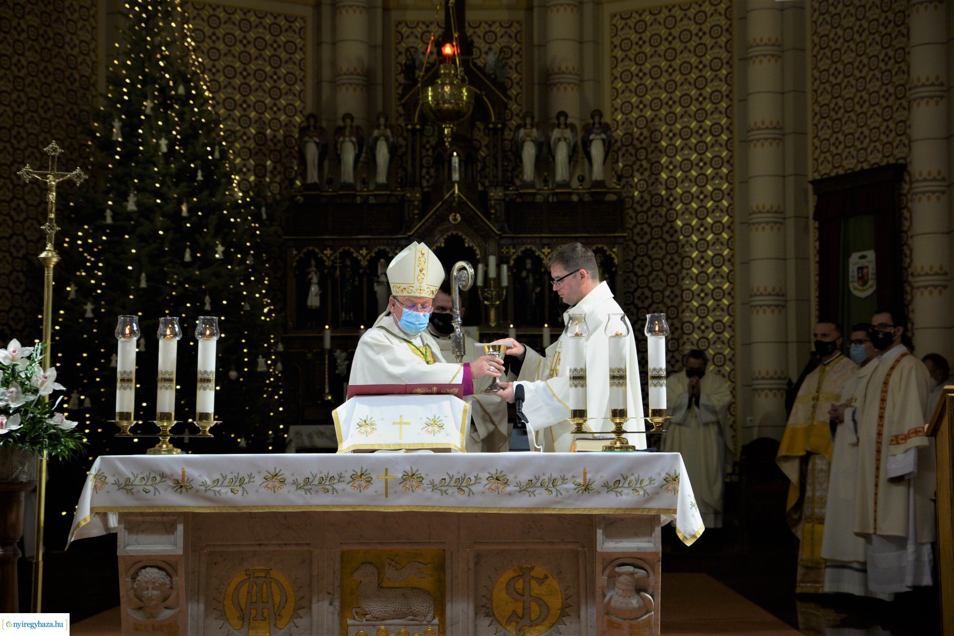 Csordás Gábor plébános beiktatása 