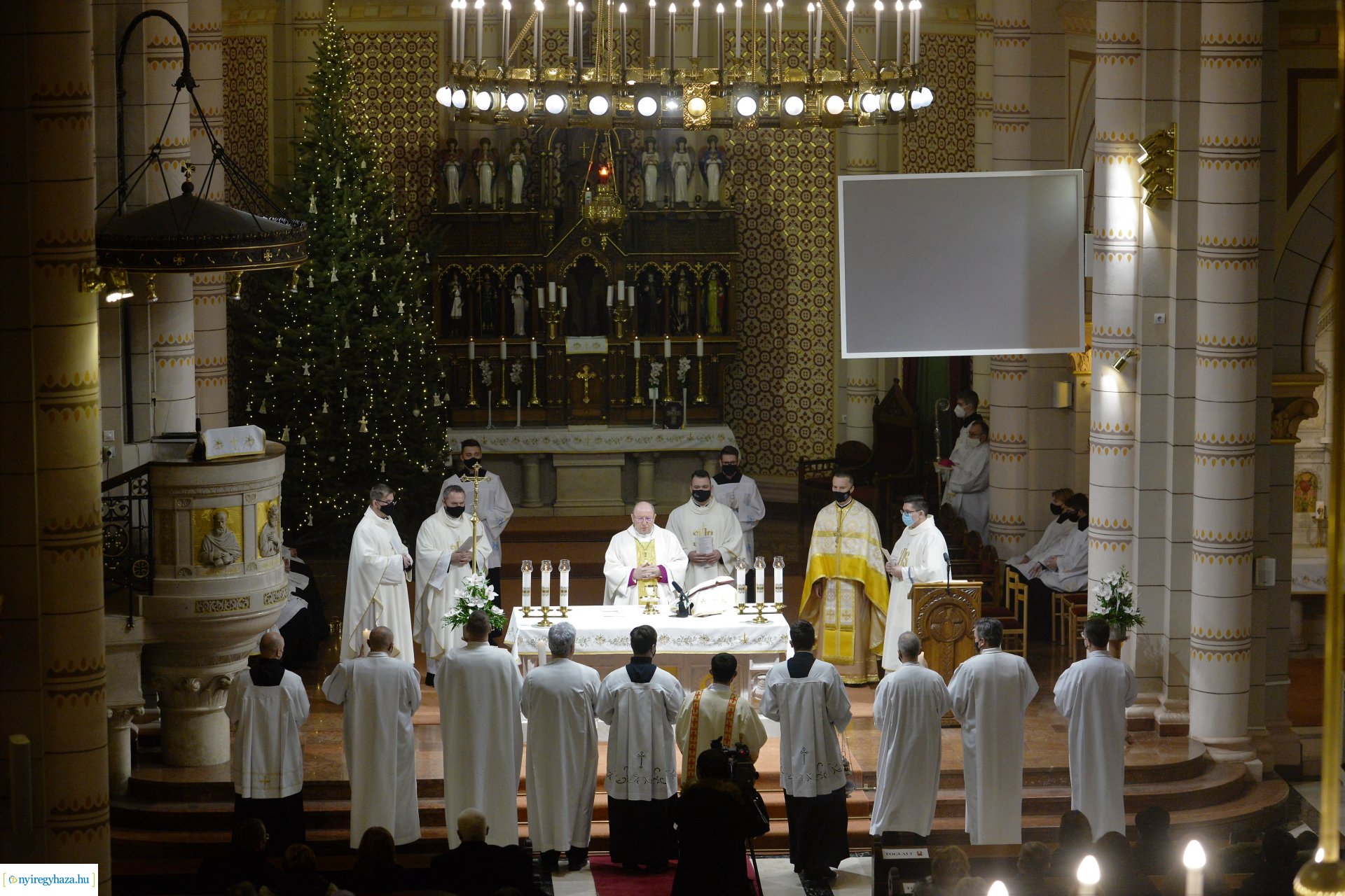 Csordás Gábor plébános beiktatása 