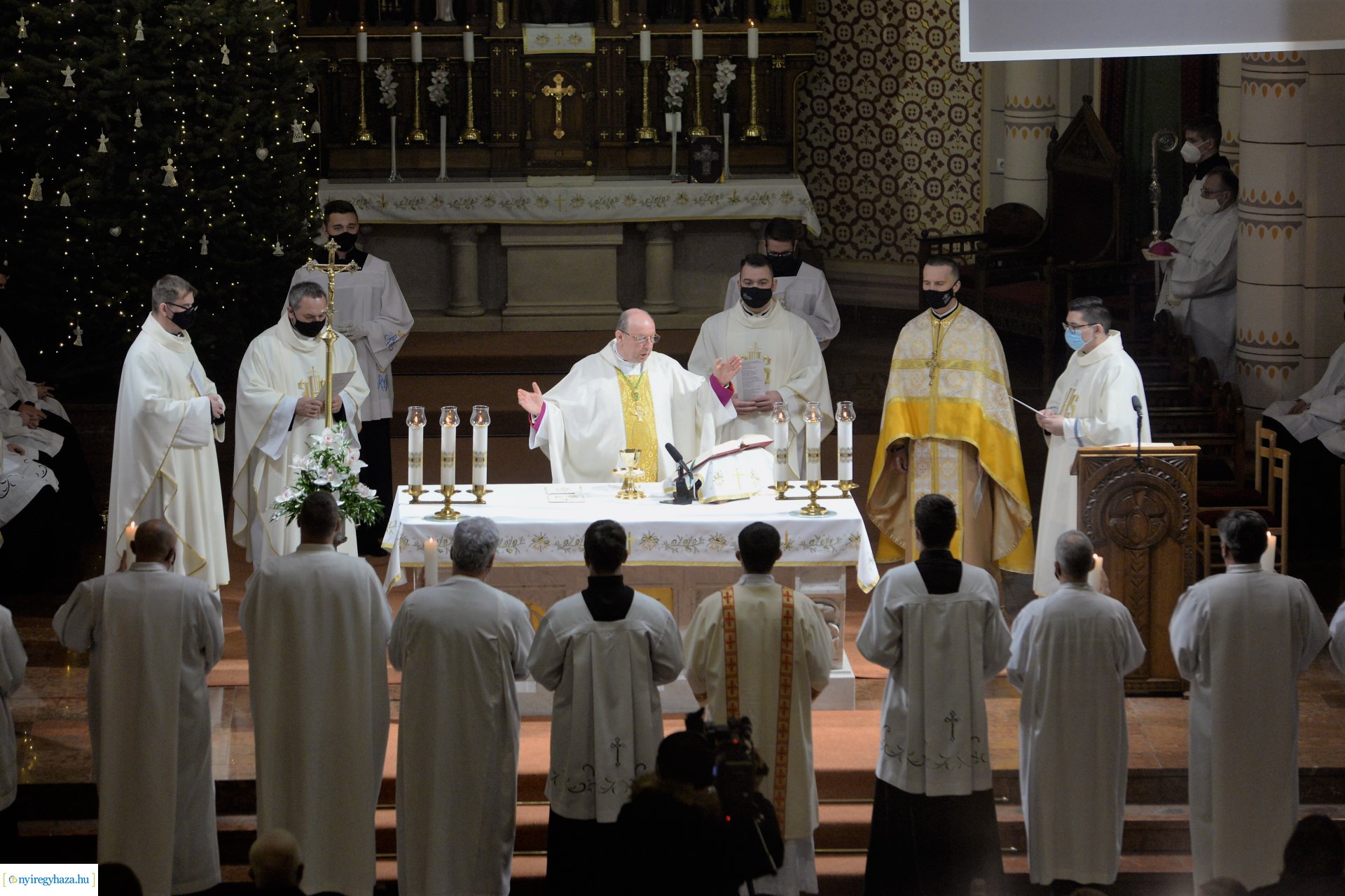 Csordás Gábor plébános beiktatása 