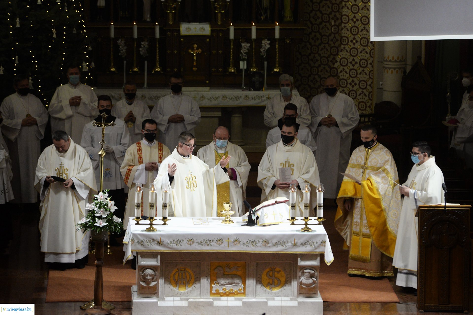 Csordás Gábor plébános beiktatása 