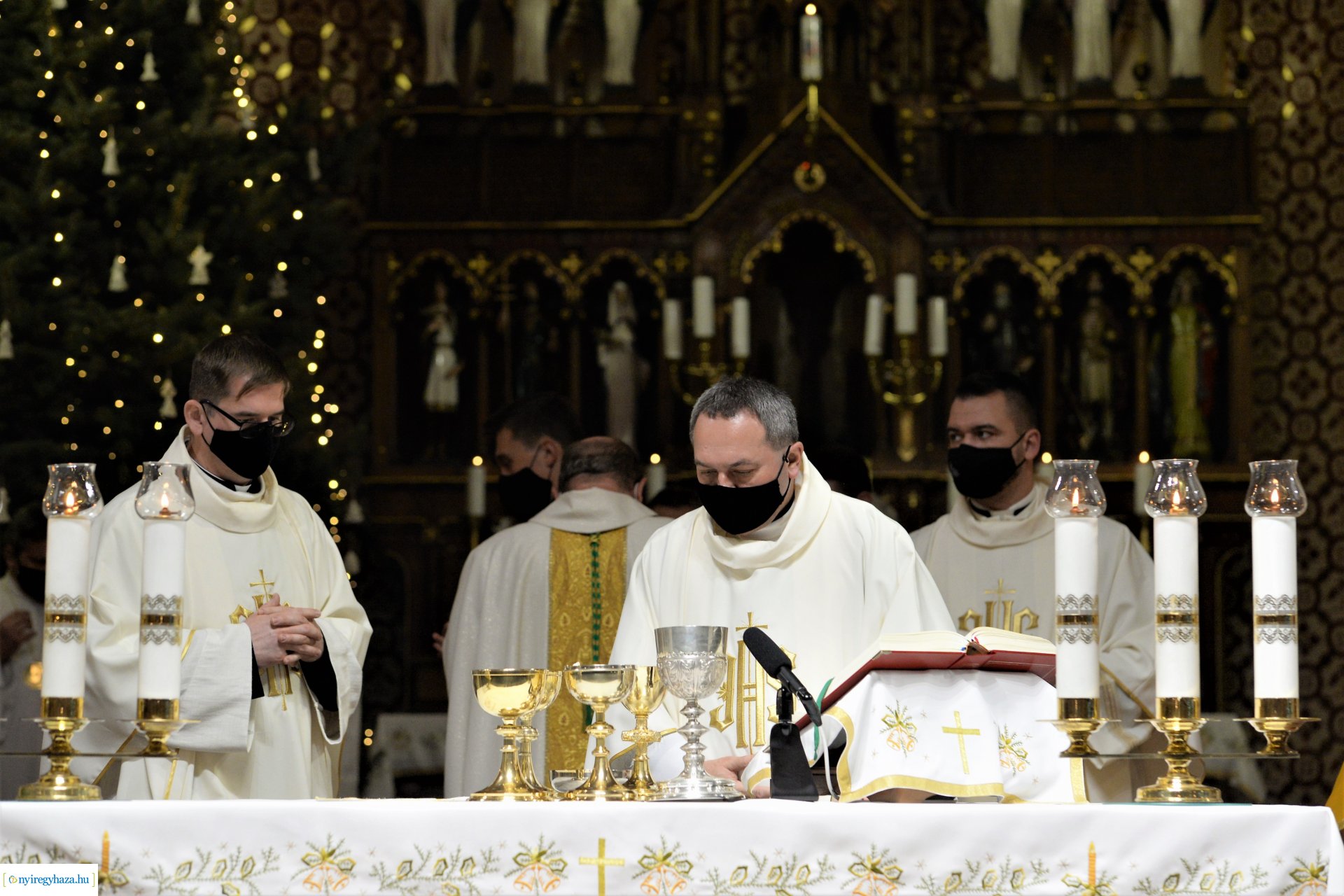 Csordás Gábor plébános beiktatása 