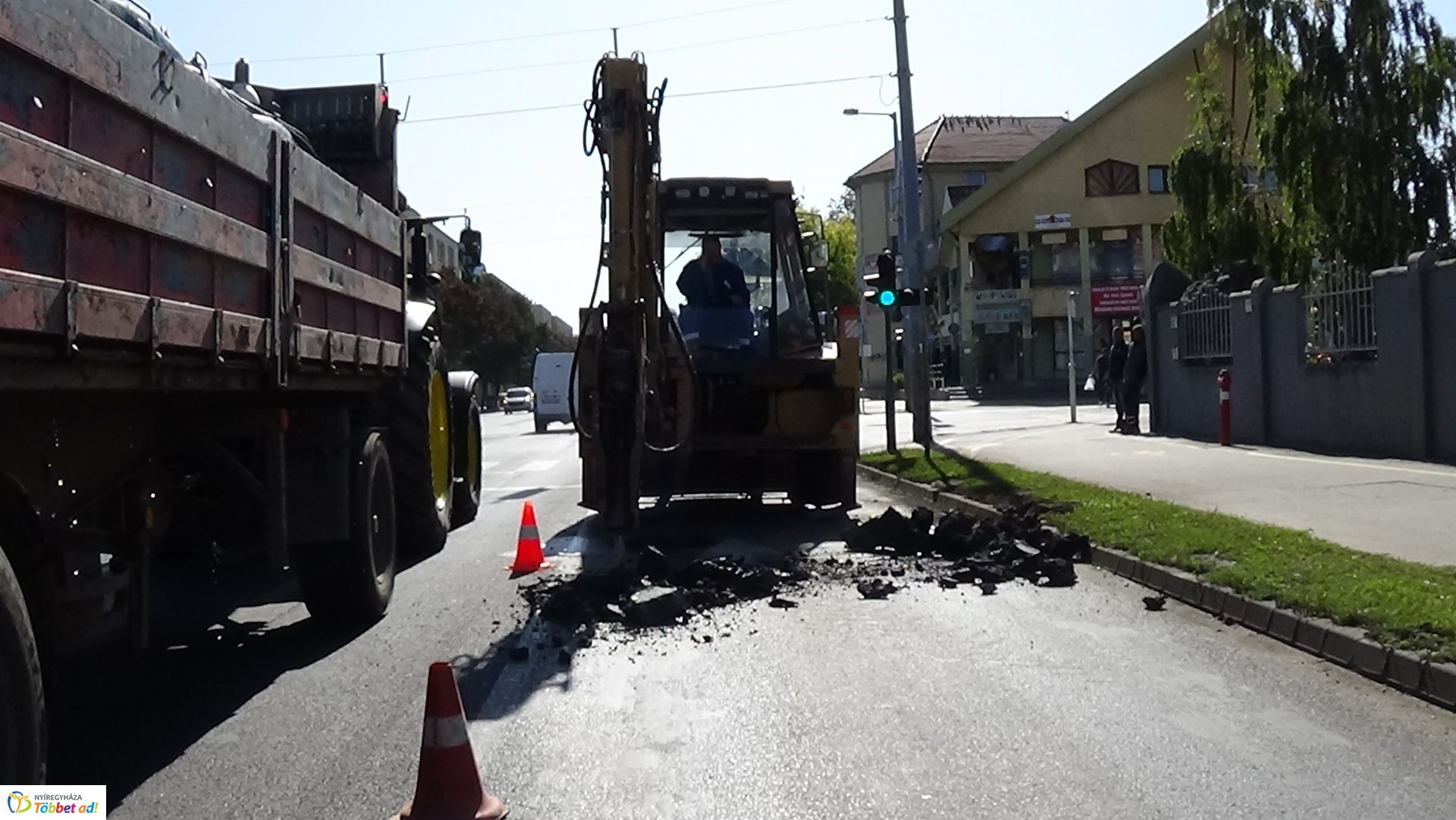 Csőtörés okozott gondozott hétfőn a Vasgyár utcán
