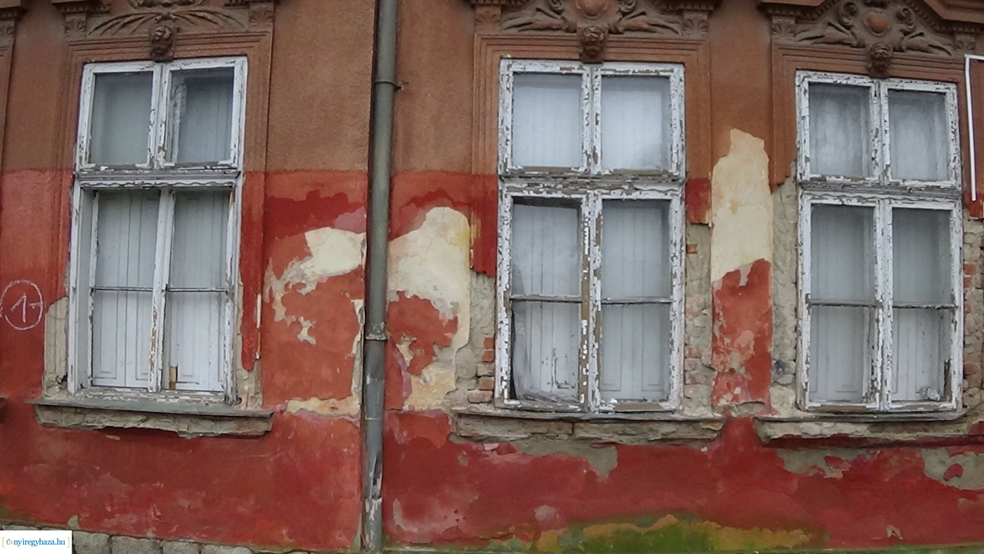 Csütörtök este a Bujtos utcára riasztották a tűzoltókat