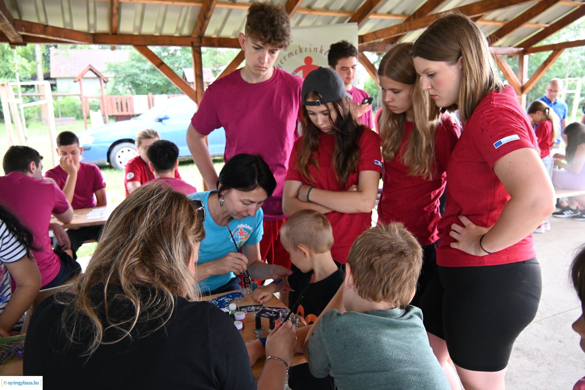 Csütörtökön sportnapot tartottak a "Gyermekeinkért 16" Alapítvány Erasmus program résztvevői