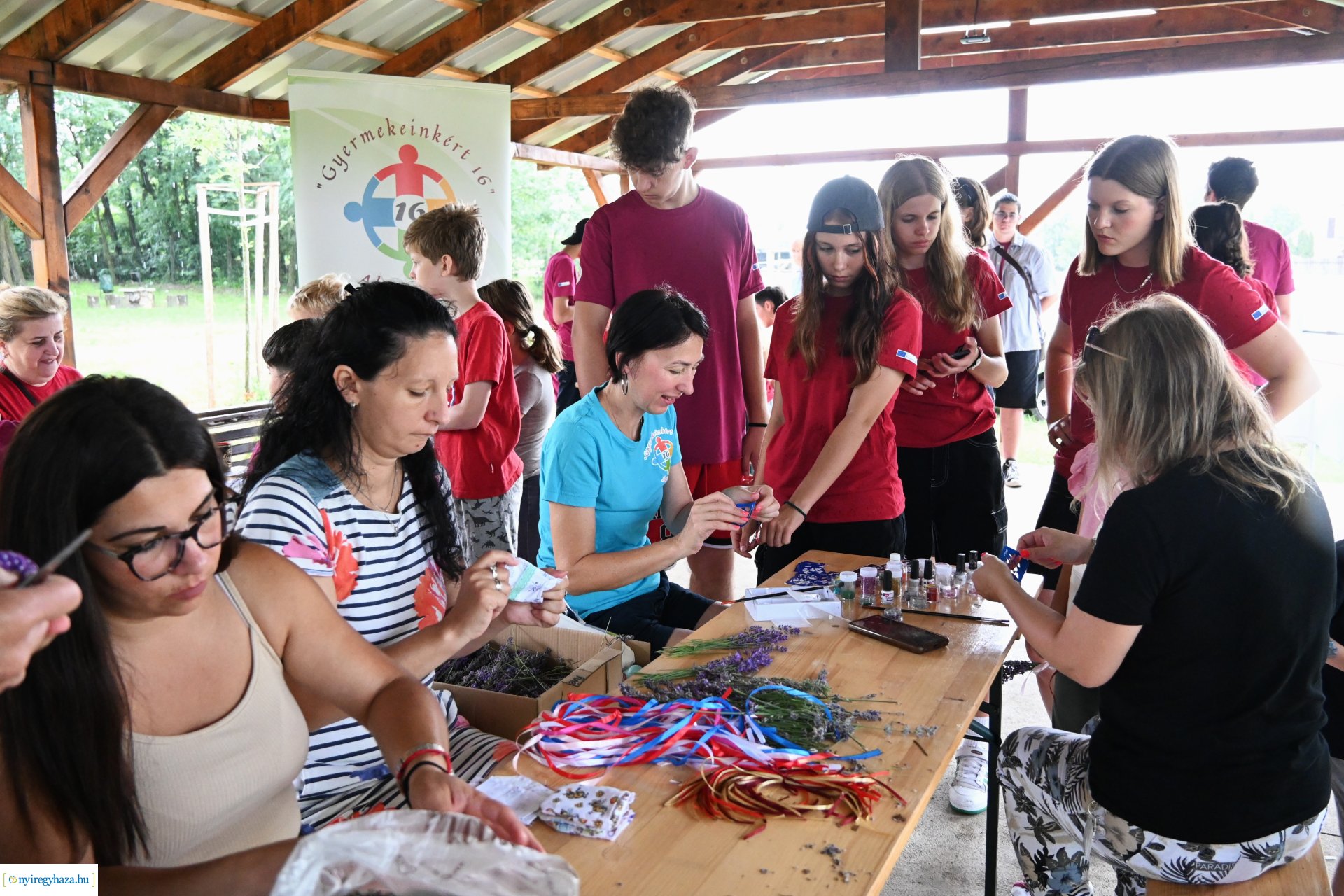 Csütörtökön sportnapot tartottak a "Gyermekeinkért 16" Alapítvány Erasmus program résztvevői