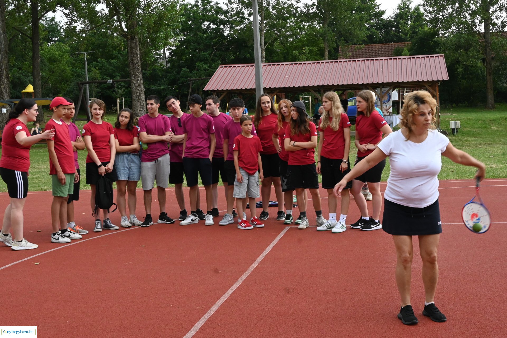 Csütörtökön sportnapot tartottak a "Gyermekeinkért 16" Alapítvány Erasmus program résztvevői