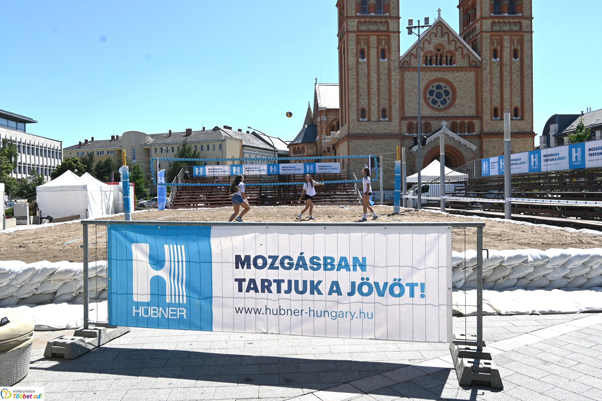 Csütörtöktől újra Hübner Strandröplabda Fesztivál a belvárosban