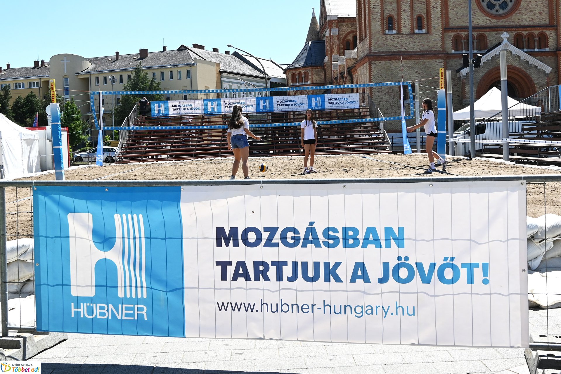 Csütörtöktől újra Hübner Strandröplabda Fesztivál a belvárosban