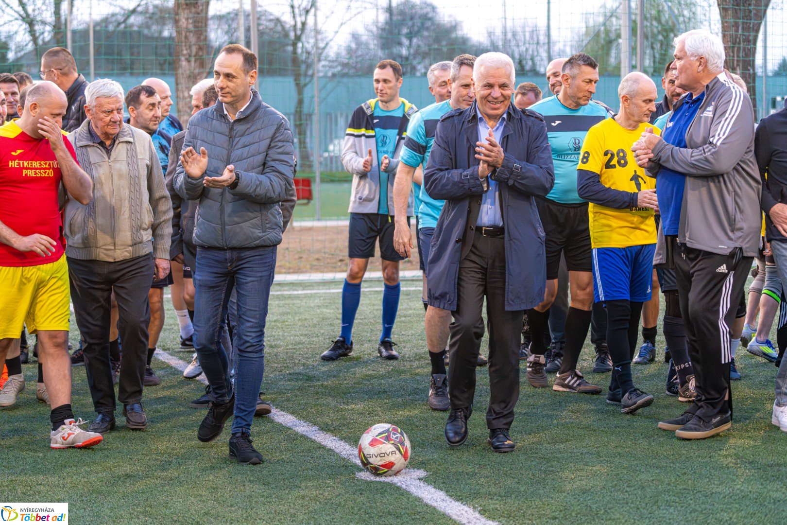 Decathlon SelyemBer Kft Nyíregyházi SC Kispályás Bajnokság kezdőrúgás