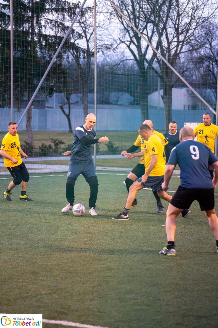 Decathlon SelyemBer Kft Nyíregyházi SC Kispályás Bajnokság kezdőrúgás