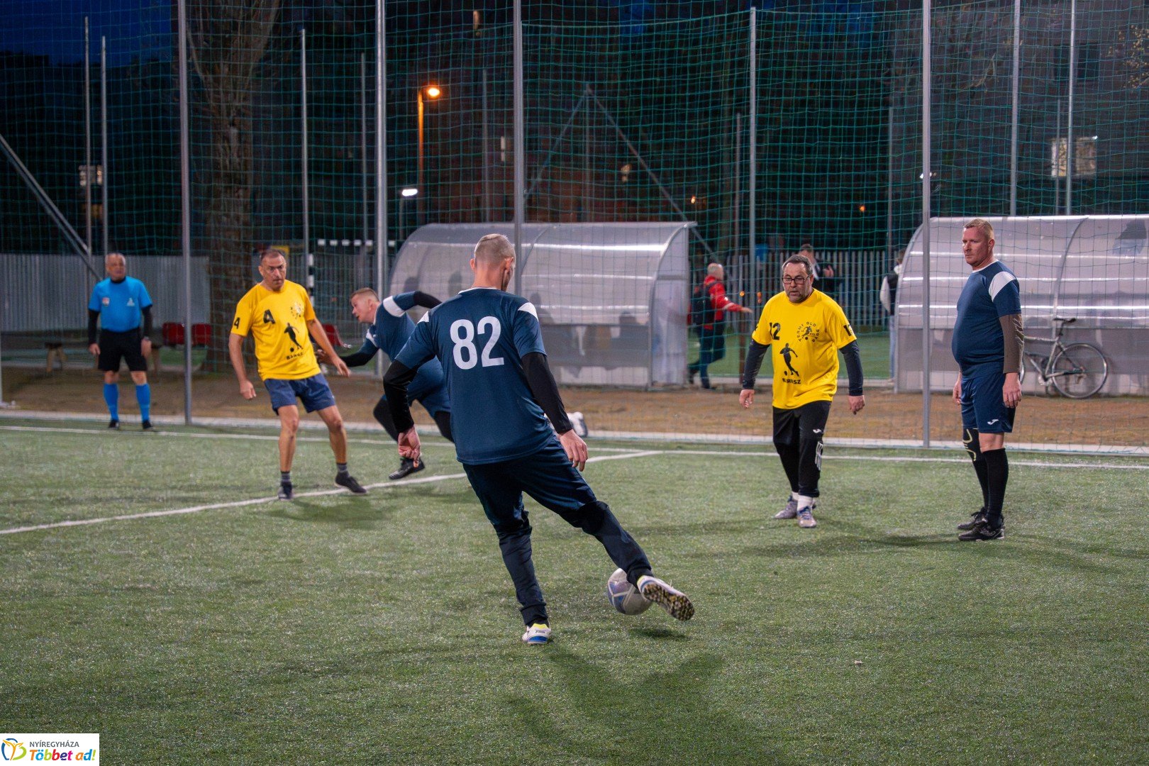 Decathlon SelyemBer Kft Nyíregyházi SC Kispályás Bajnokság kezdőrúgás