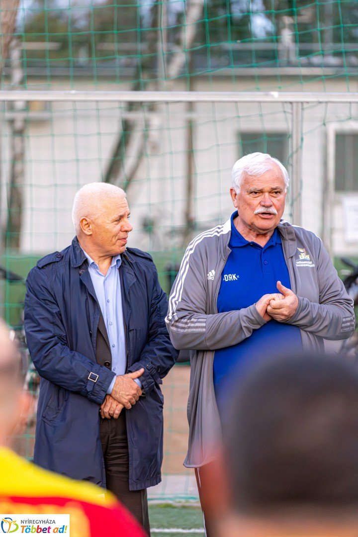 Decathlon SelyemBer Kft Nyíregyházi SC Kispályás Bajnokság kezdőrúgás