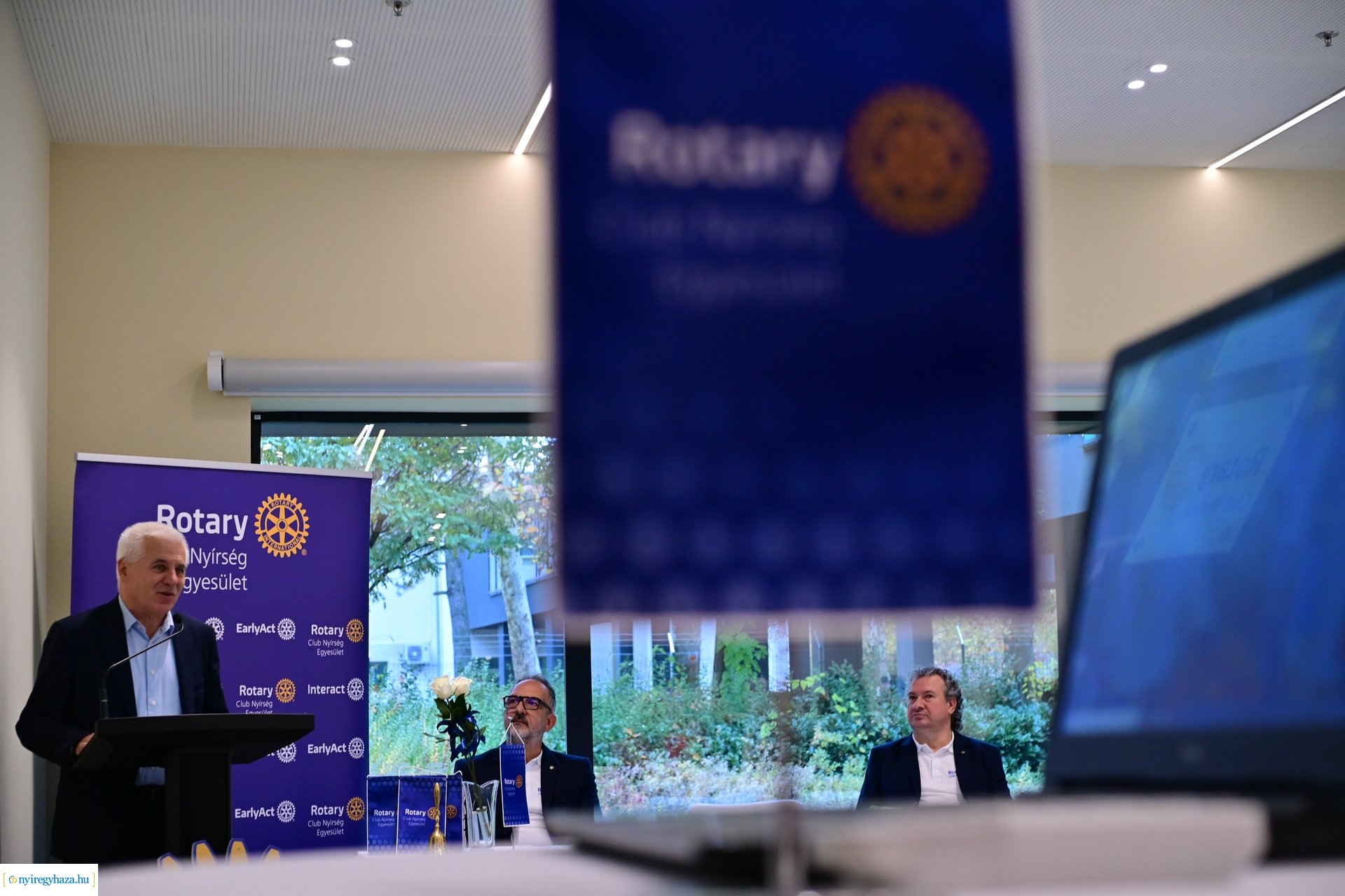 Defibrillátor a Rotary-tól 2024