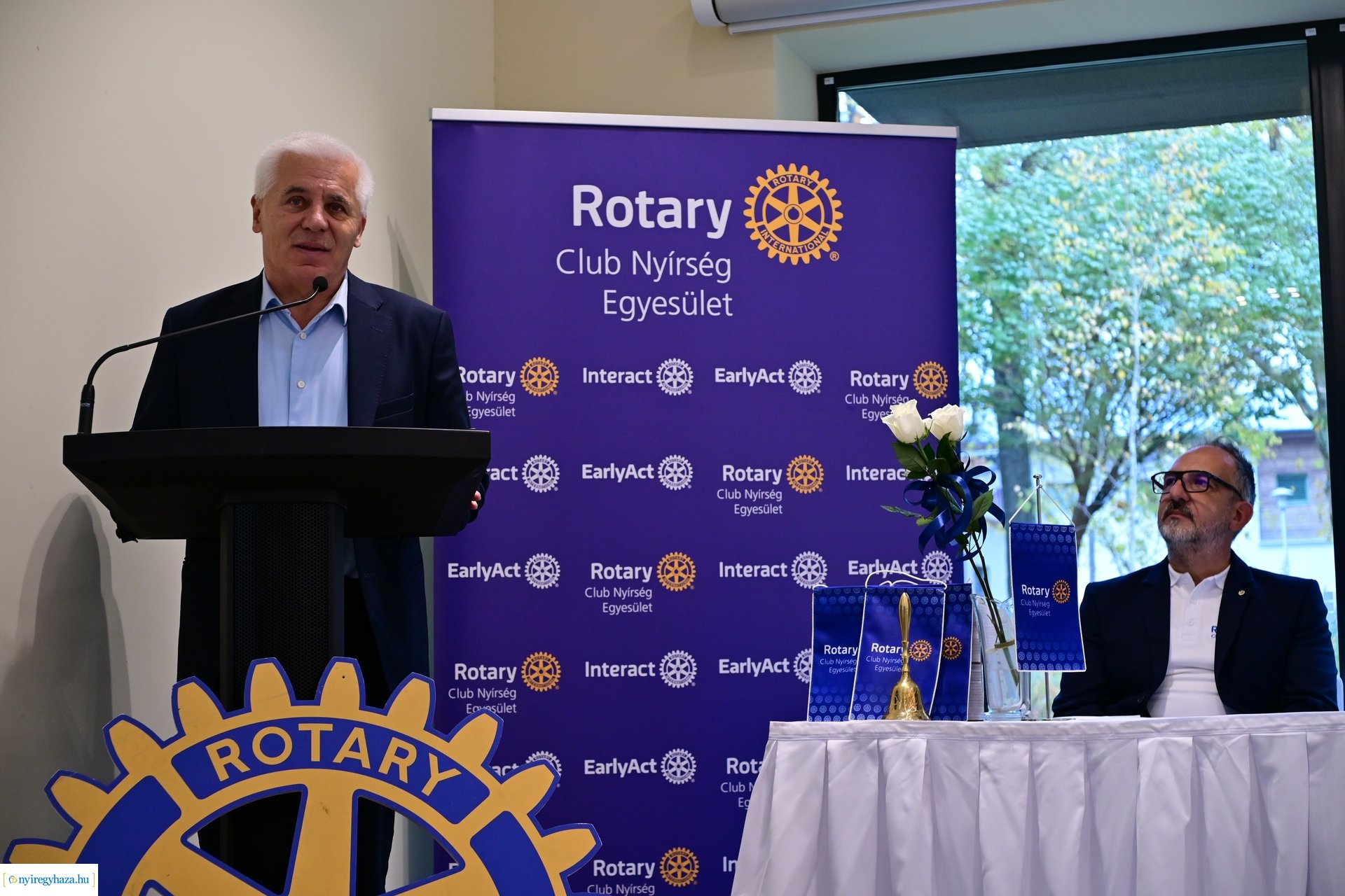 Defibrillátor a Rotary-tól 2024