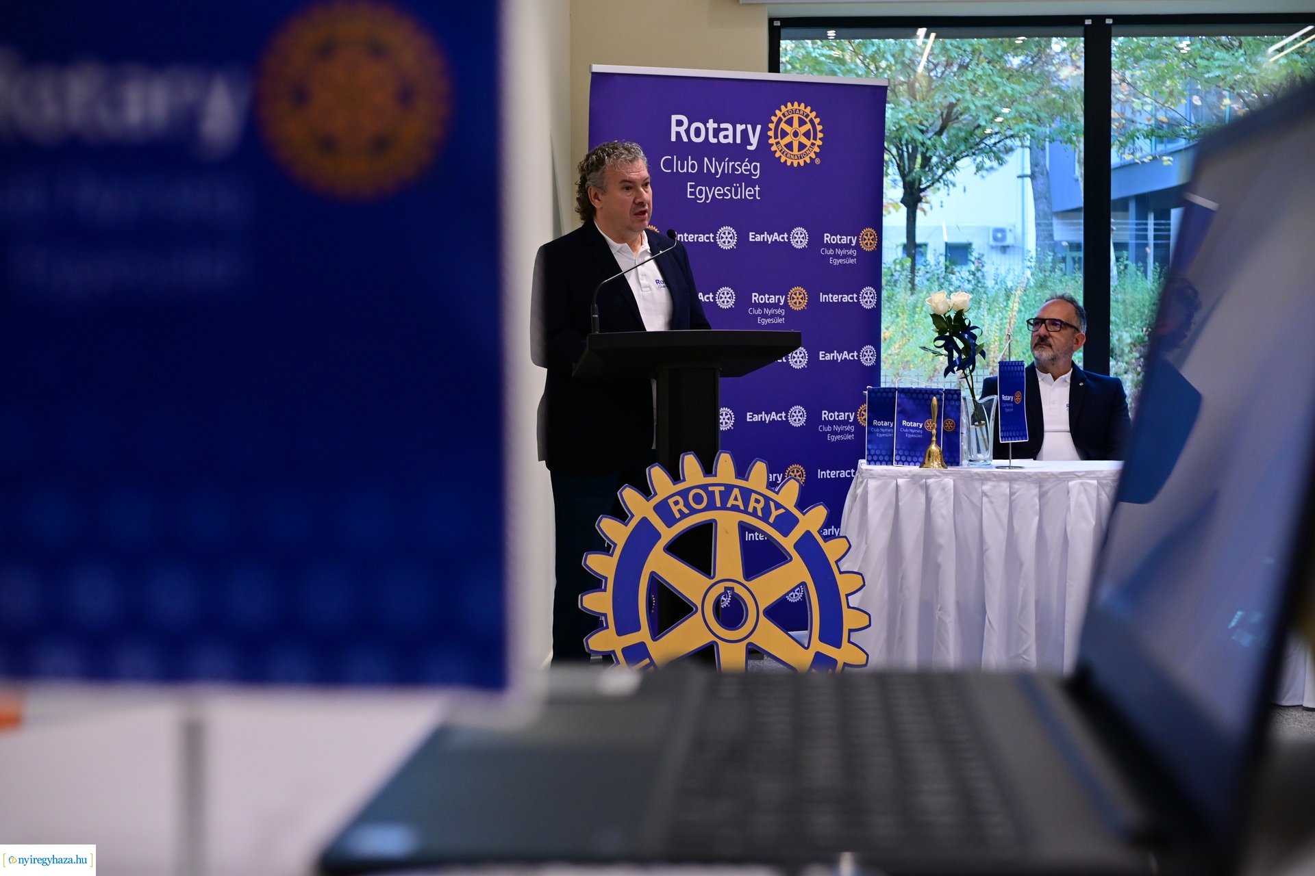 Defibrillátor a Rotary-tól 2024