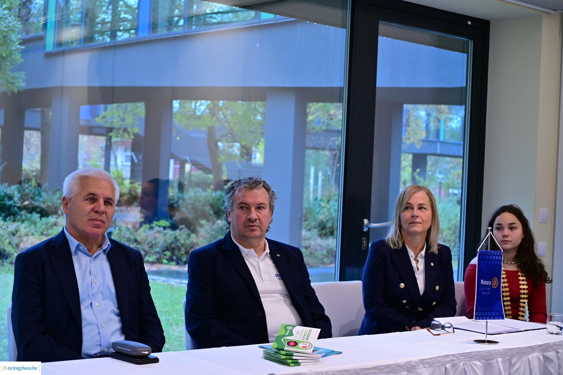 Defibrillátor a Rotary-tól 2024