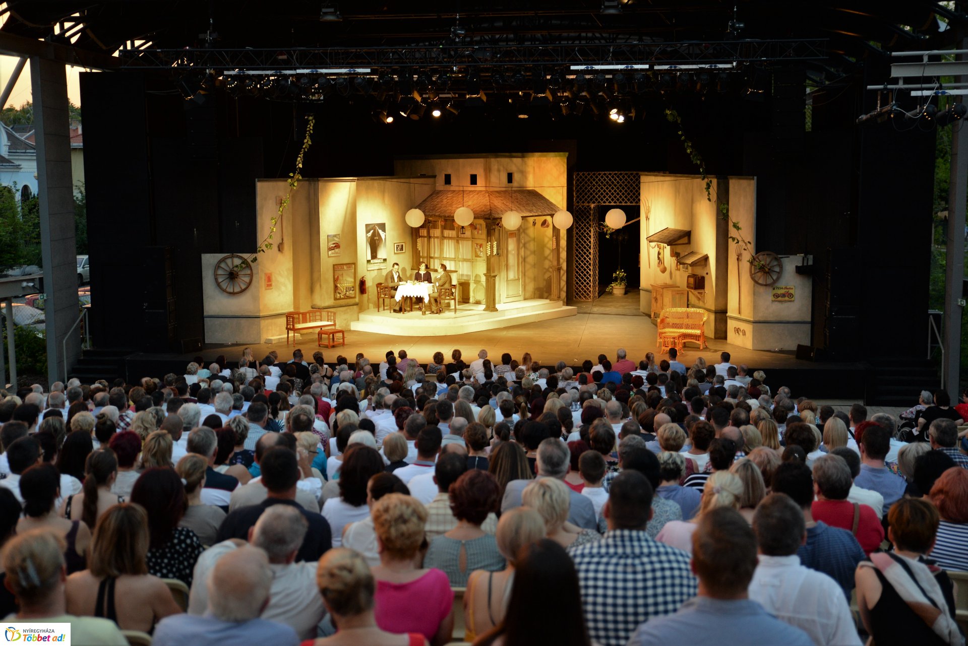 Delila premier a Rózsakert Szabatéri Színpadon