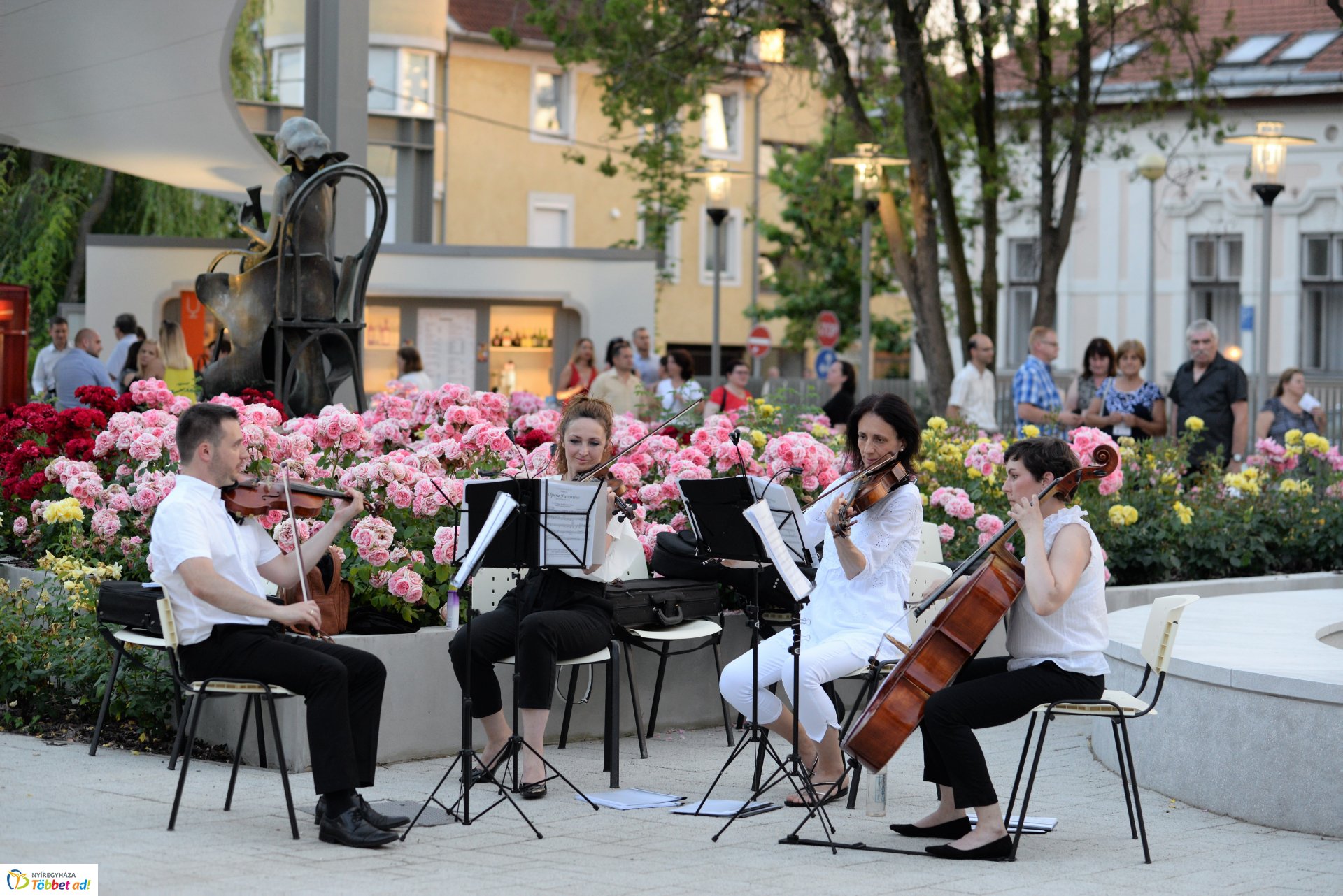 Delila premier a Rózsakert Szabatéri Színpadon