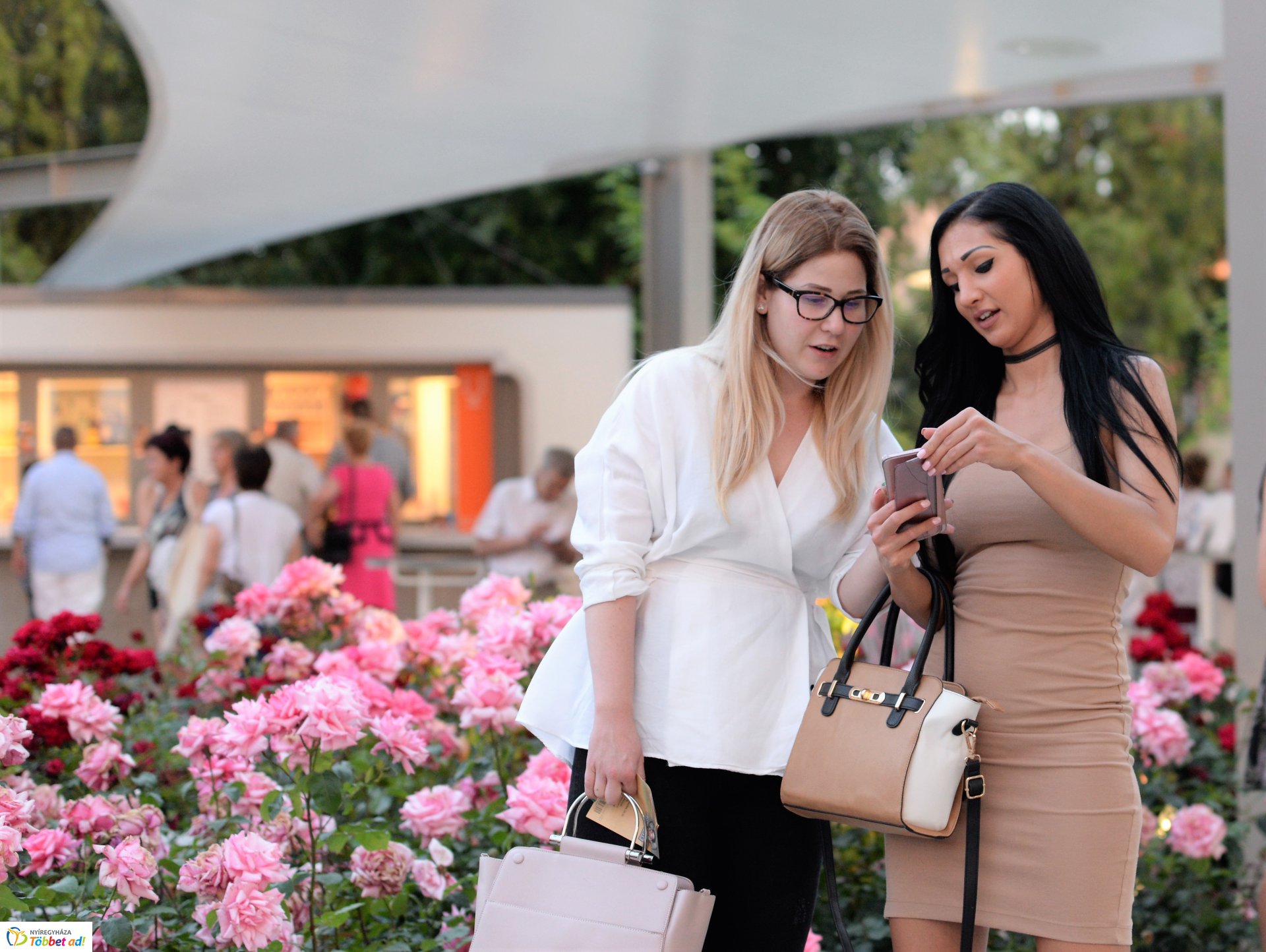 Delila premier a Rózsakert Szabatéri Színpadon