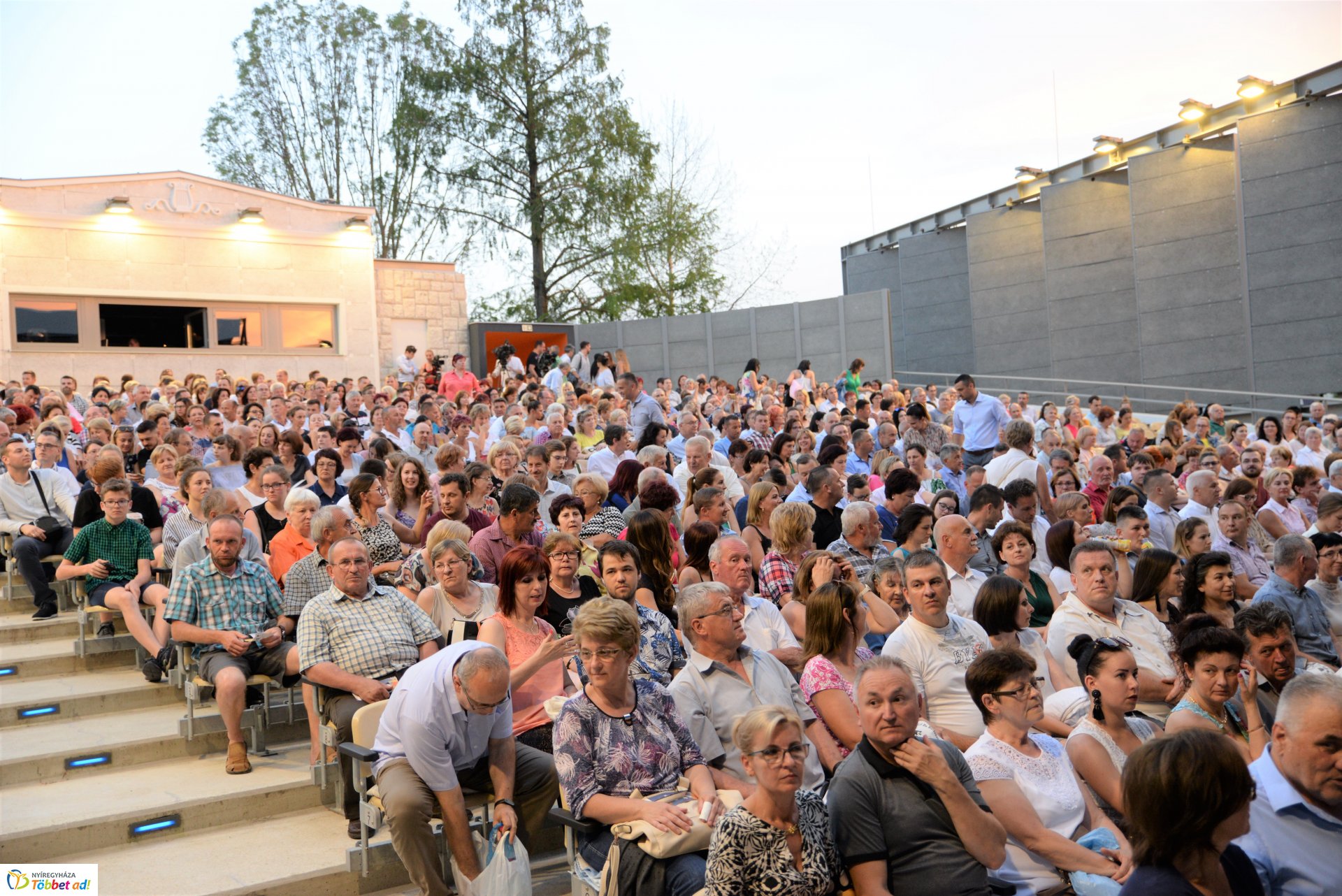 Delila premier a Rózsakert Szabatéri Színpadon