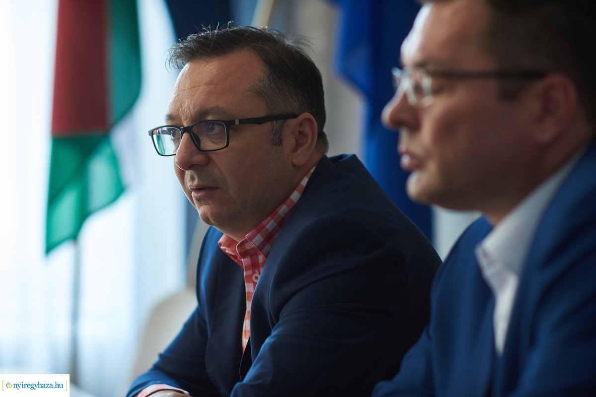 Diákmunka sajtótájékoztató a Kormányhivatalban