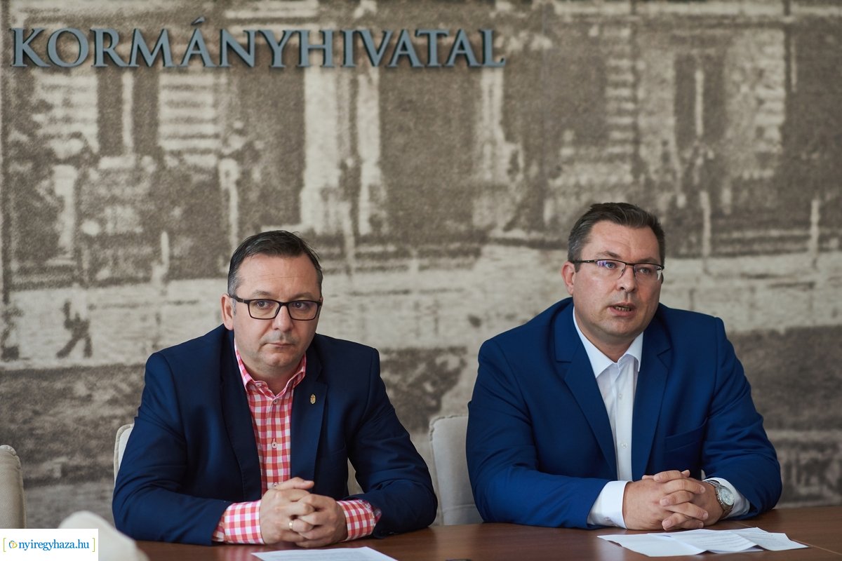 Diákmunka sajtótájékoztató a Kormányhivatalban