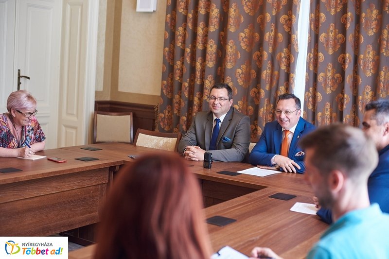 Diákmunka sajtótájékoztató