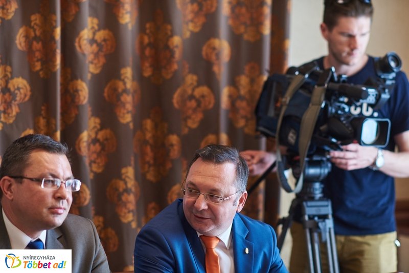 Diákmunka sajtótájékoztató