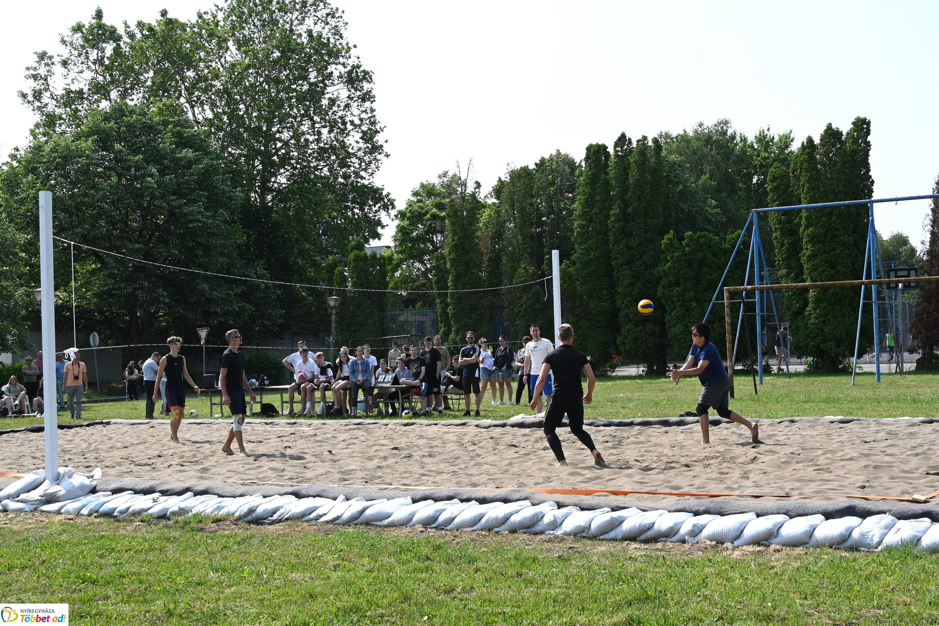 Diáknap, strandröplada pálya avatás az Inczédyben