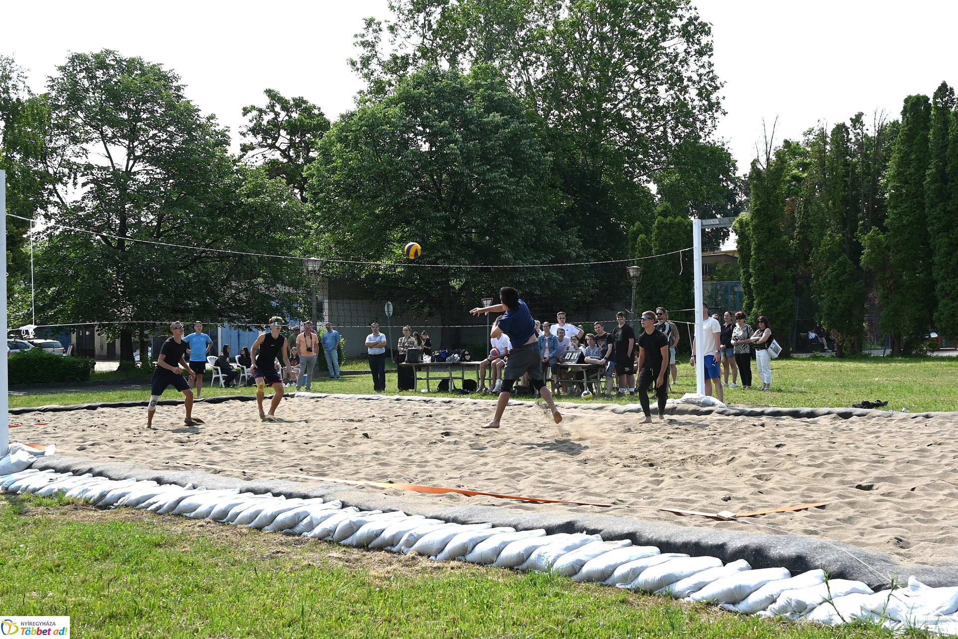Diáknap, strandröplada pálya avatás az Inczédyben