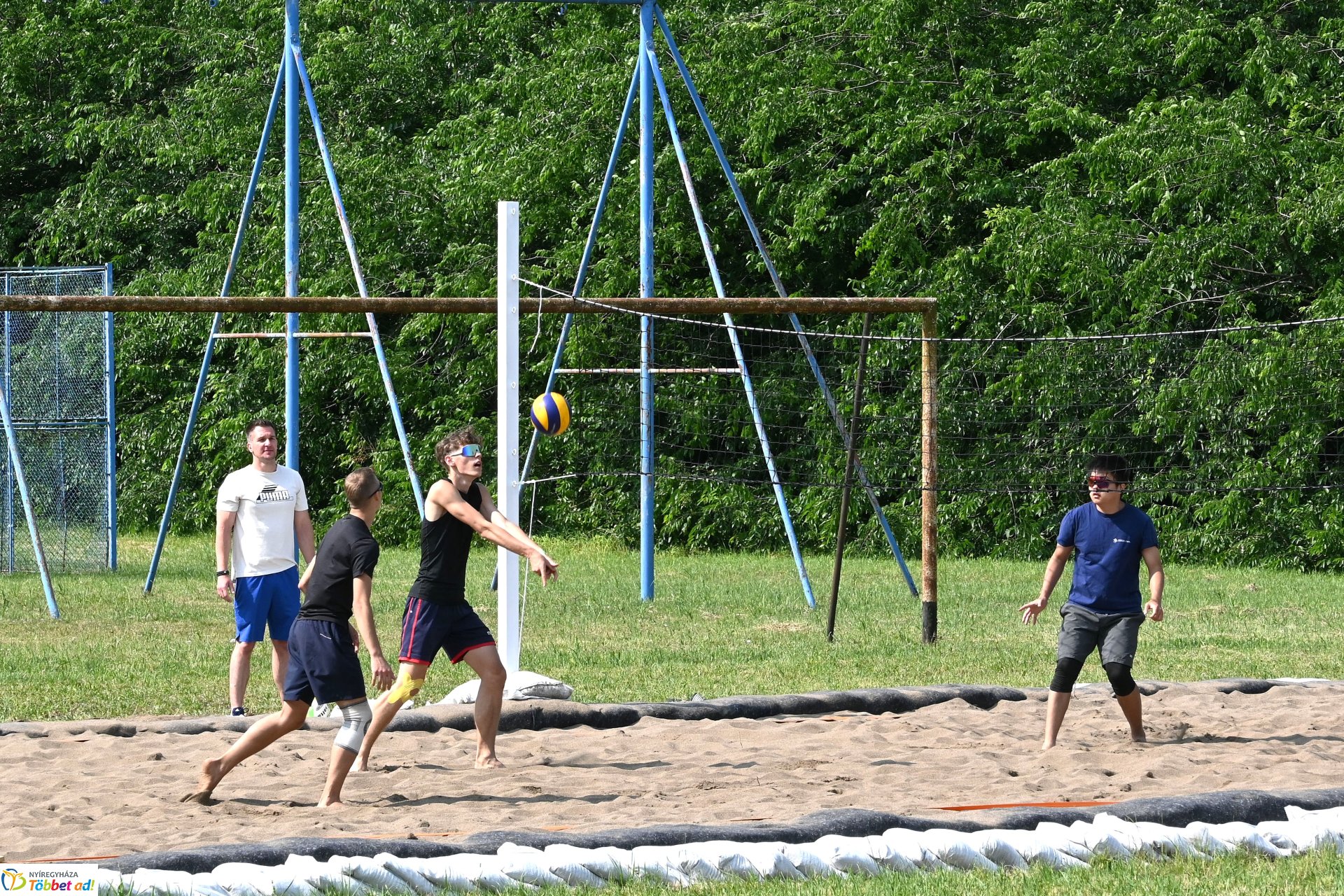 Diáknap, strandröplada pálya avatás az Inczédyben