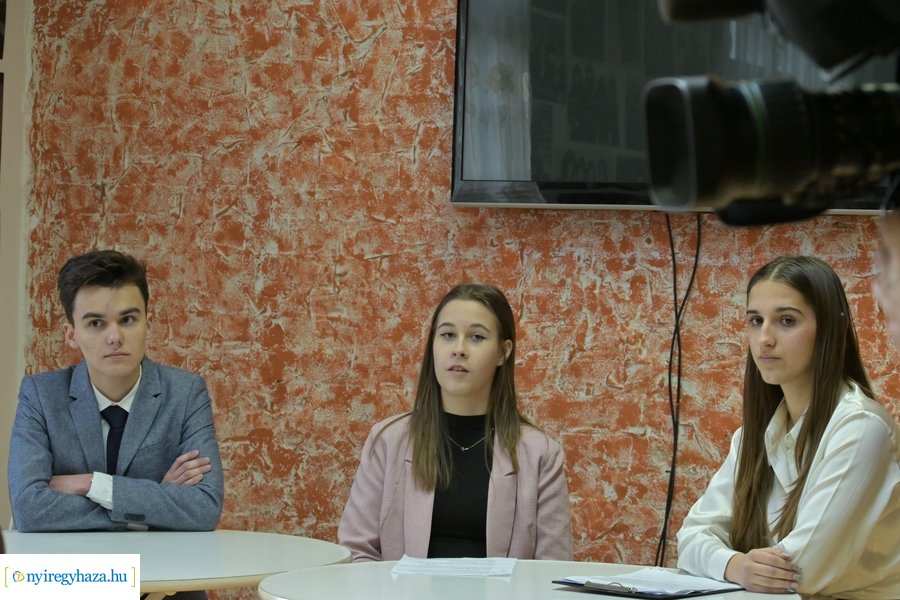 Diákönkormányzat programok - sajtótájékoztató