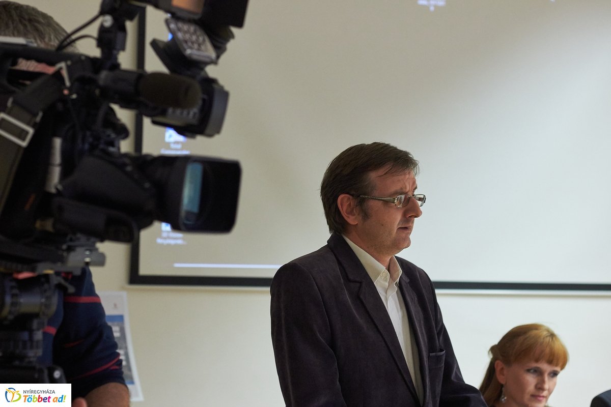 Digitális konferencia a múzeumban