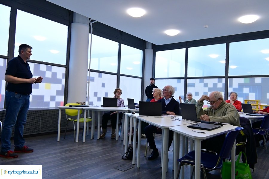 Digitális kortalanság Nyíregyházán
