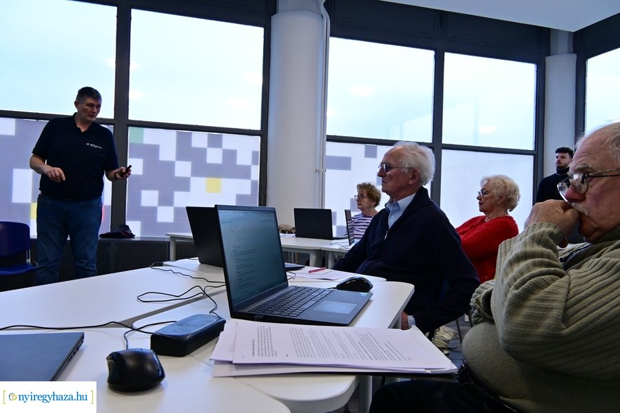 Digitális kortalanság Nyíregyházán