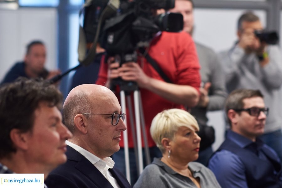 Digitális Tudásközpont átadó