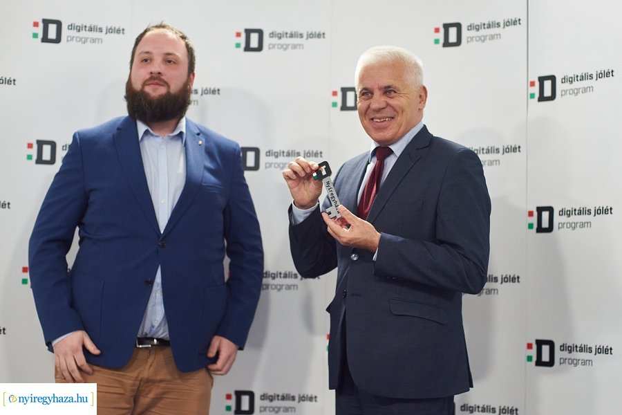 Digitális Tudásközpont átadó