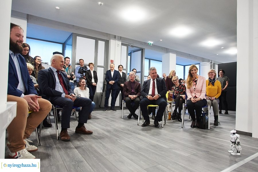 Digitális Tudásközpont átadó