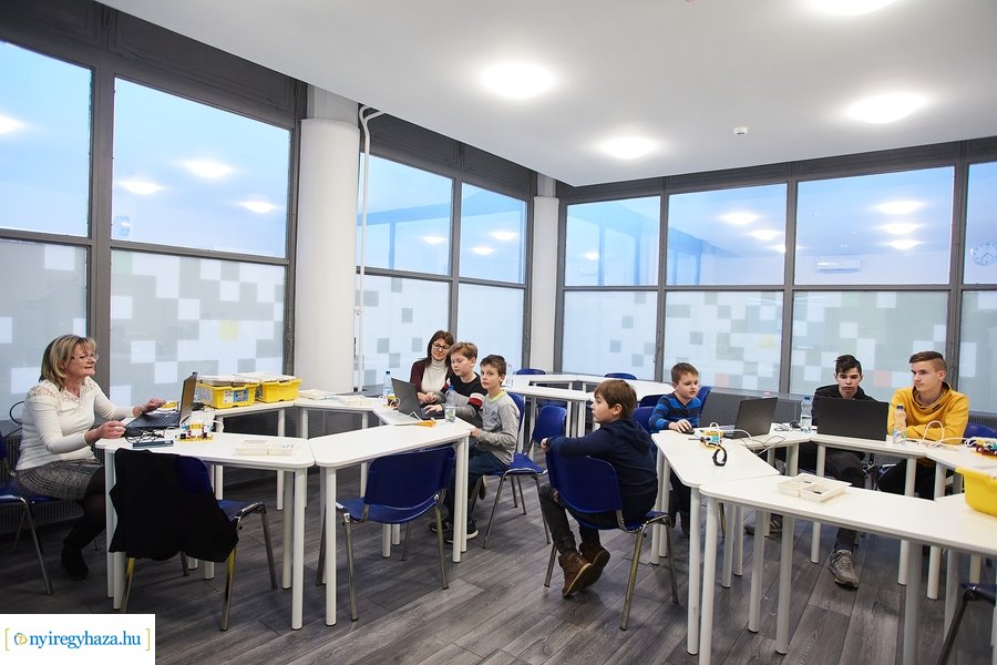 Digitális Tudásközpont átadó