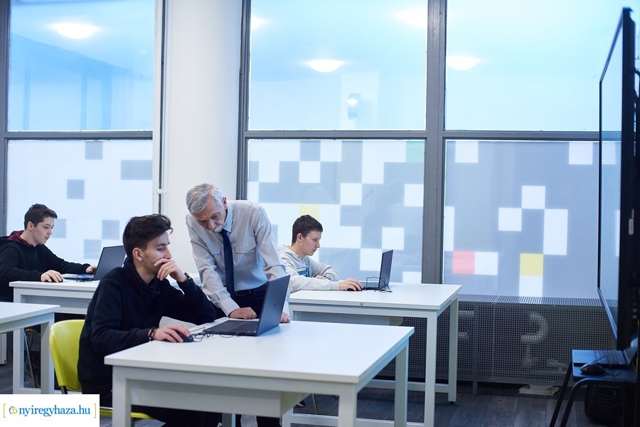 Digitális Tudásközpont átadó