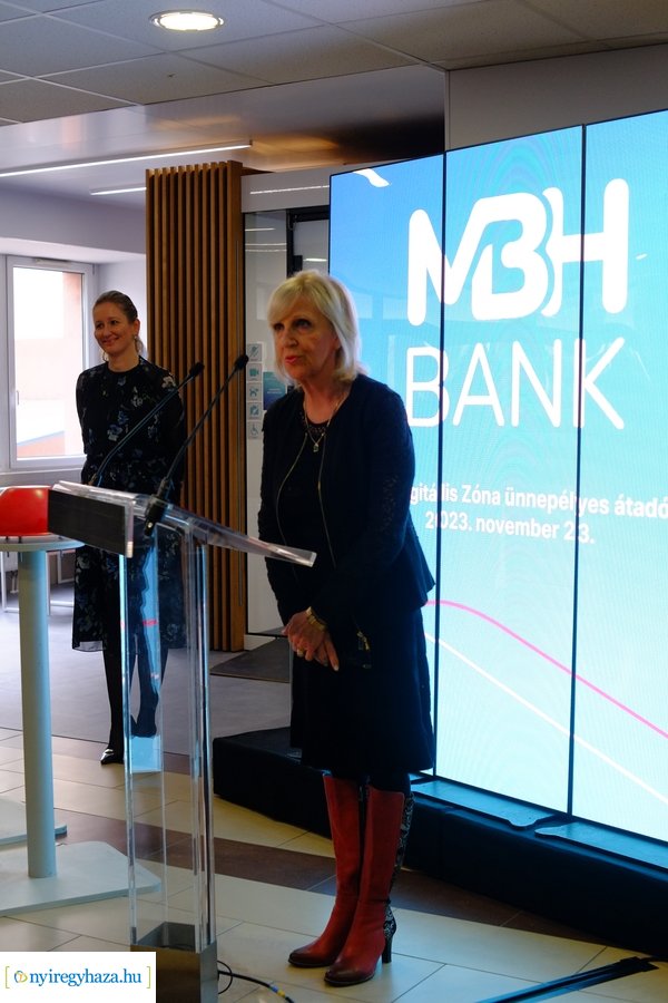 Digitális Zóna átadó a Nyíregyházi Egyetemen 20231123